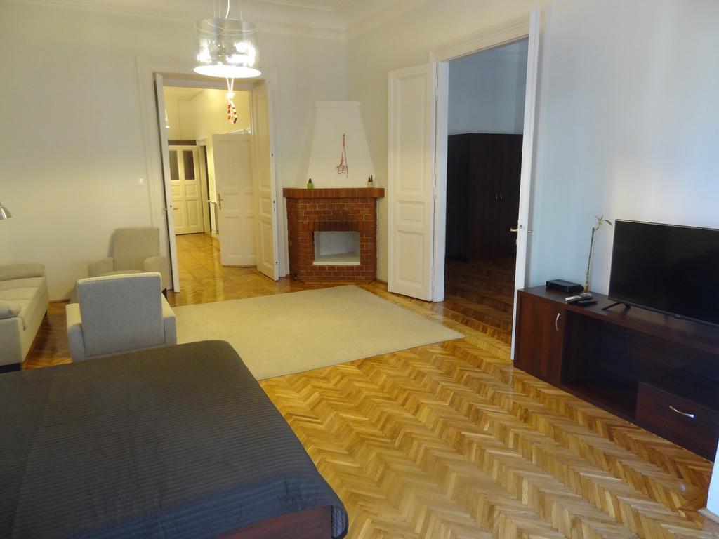 Five Season'S Apartment บูดาเปสต์ ห้อง รูปภาพ