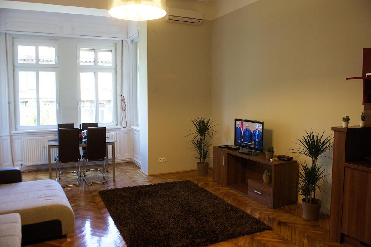 Five Season'S Apartment บูดาเปสต์ ห้อง รูปภาพ